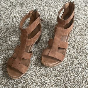 Suede mini heel!